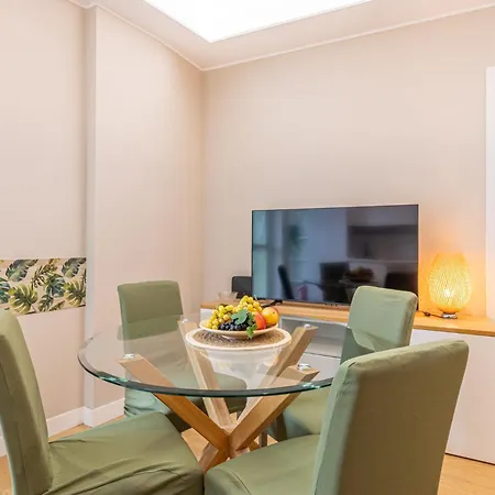 Modern & Elegant - Station Apartamento Milão